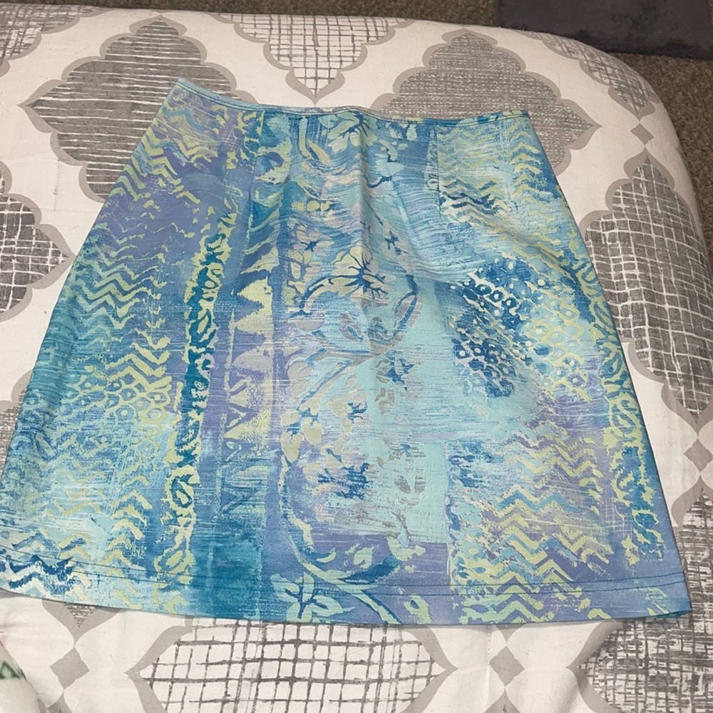 A-line skirt with zipper